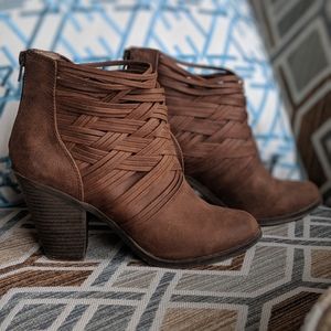 Brown woven top Fergalicious Booties